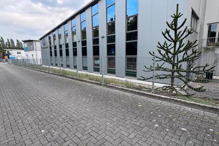 Helle Gewerbefläche Halle | Lager | Büro 100 m² in 44536 Lünen zimmer