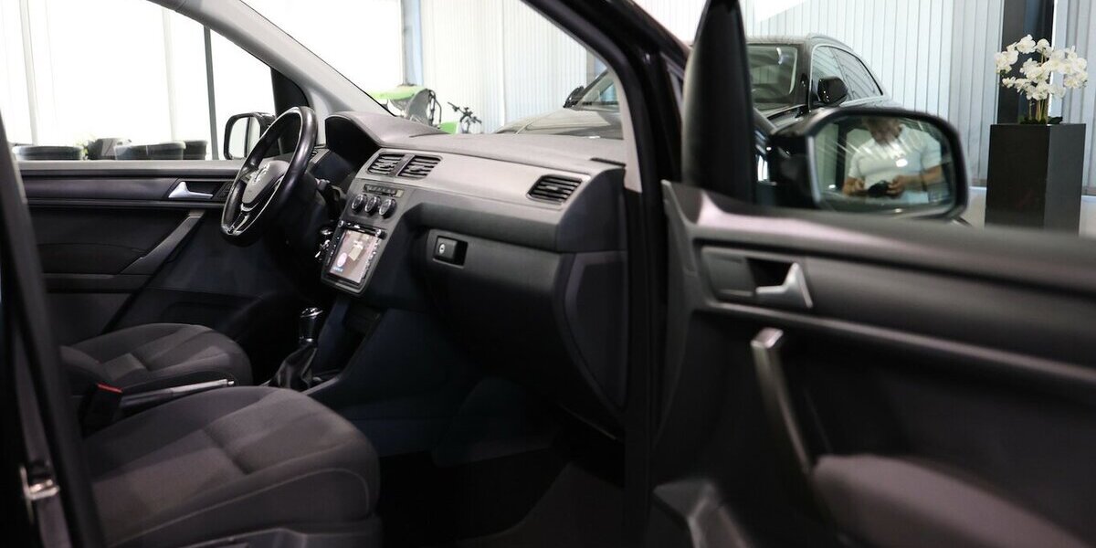 VW Caddy Maxi Kombi 2.0 TDI BMT / 7-SITZER / NAVI+ 67.000 km 23.333 &euro; Hamm 59077