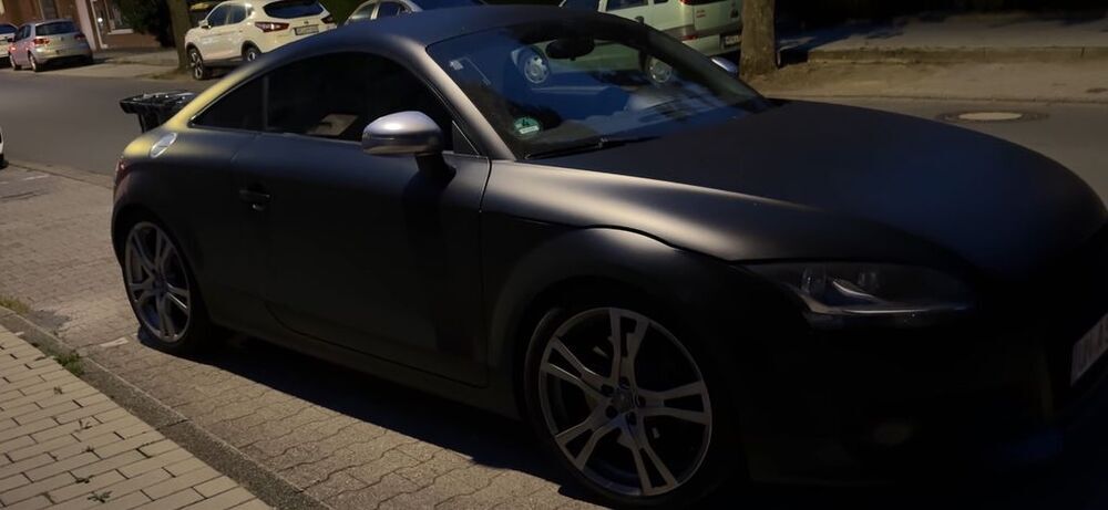 TT