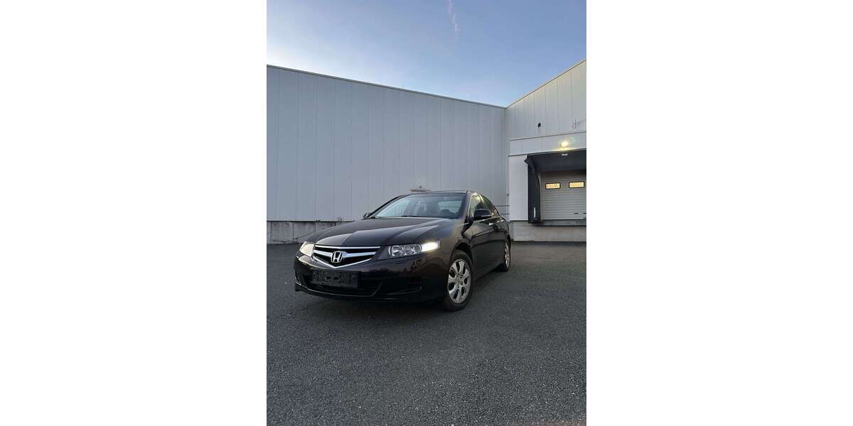 Honda Accord 268.382 km 3.600 &euro; Soest 59494