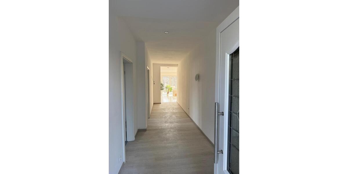 Doppelhaushälfte Soest - 6 Zimmer, 200 m&sup2;, 2.200&euro; | Angebot:25857396