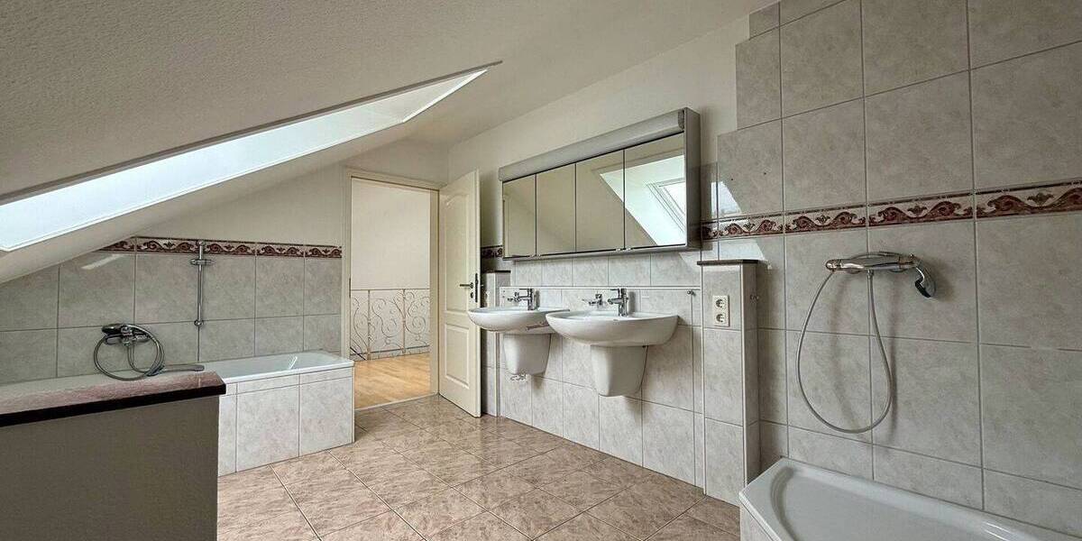 Mehrfamilienhaus, Wohnhaus Fröndenberg - 7 Zimmer, 210 m&sup2;, 339.000&euro; | Angebot:26515611