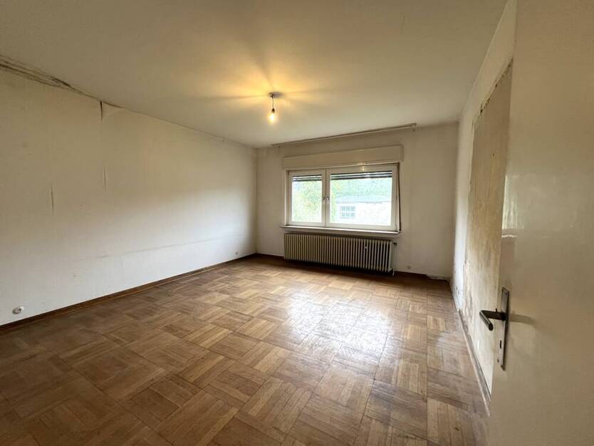 Sanierungsbedürftige Doppelhaushälfte in Dortmund-Brackel 5 zimmer