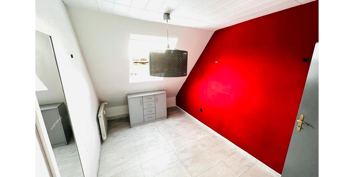 Dachgeschoßwohnung Menden (Sauerland) - 4 Zimmer, 80 m&sup2;, 179.000&euro; | Angebot:24750548