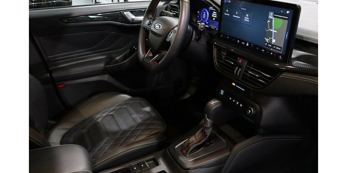 Ford Focus EB HYBRID ST-LINE SPORT VIGNALE MATRIX-LED 34.000 km 22.222 &euro; Hamm 59077