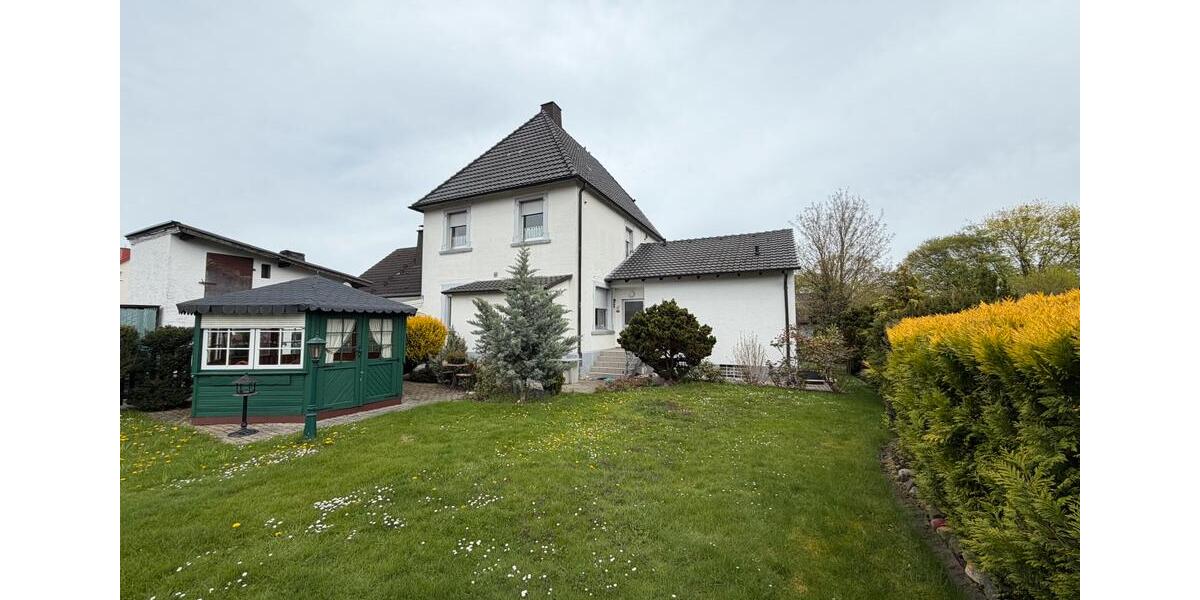 Einfamilienhaus Lippetal - 8 Zimmer, 666 m&sup2;, 350.000&euro; | Angebot:26329281