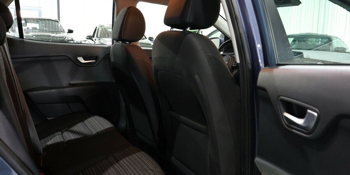 Kia Stonic 1.0 T-GDI DCT VISION AUTOMATIK / LED, AHK 30.000 km 17.991 &euro; Hamm 59077