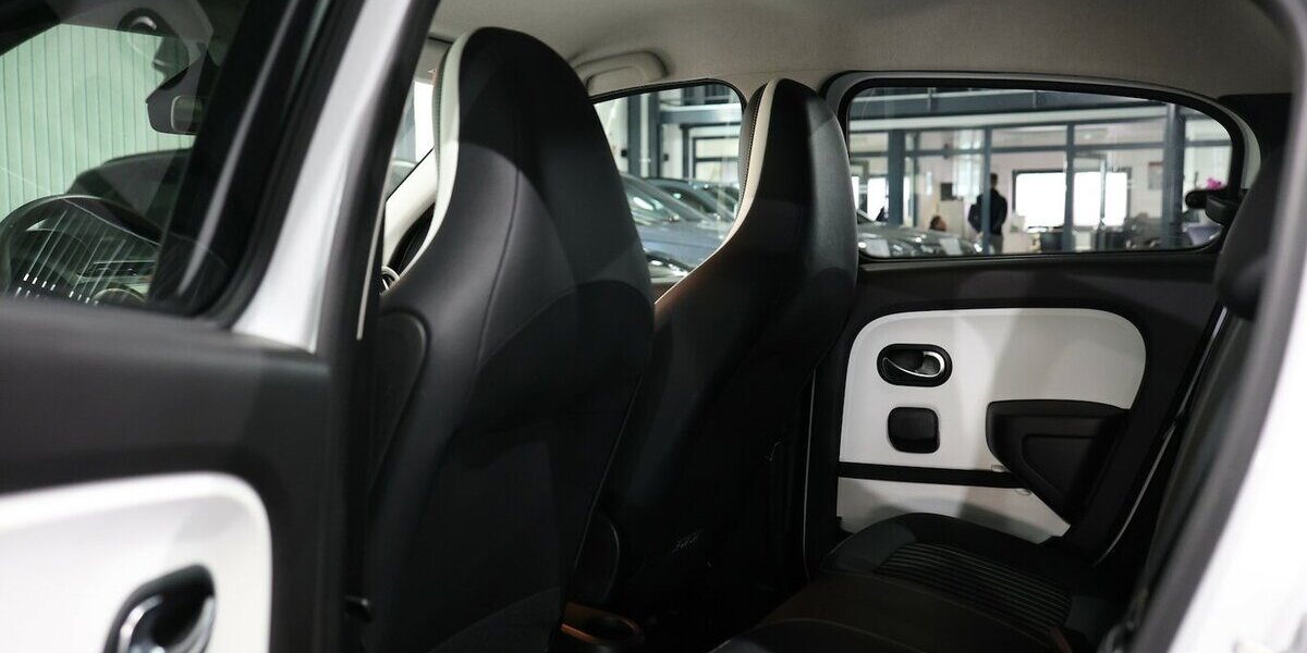 Renault Twingo TECHNO ELECTRIC SPURHALTE, LEDER, KAMERA 10.000 km 13.777 &euro; Hamm 59077