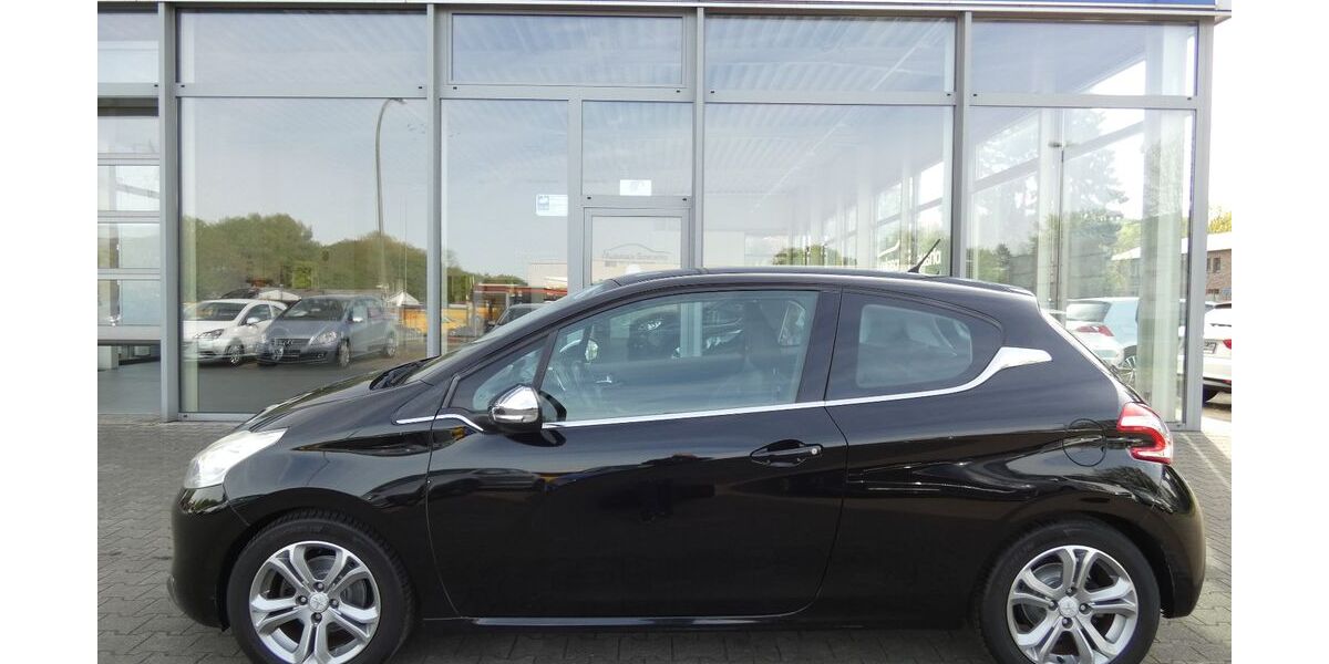 Peugeot 208 115.000 km 4.200 &euro; Bergkamen 59192