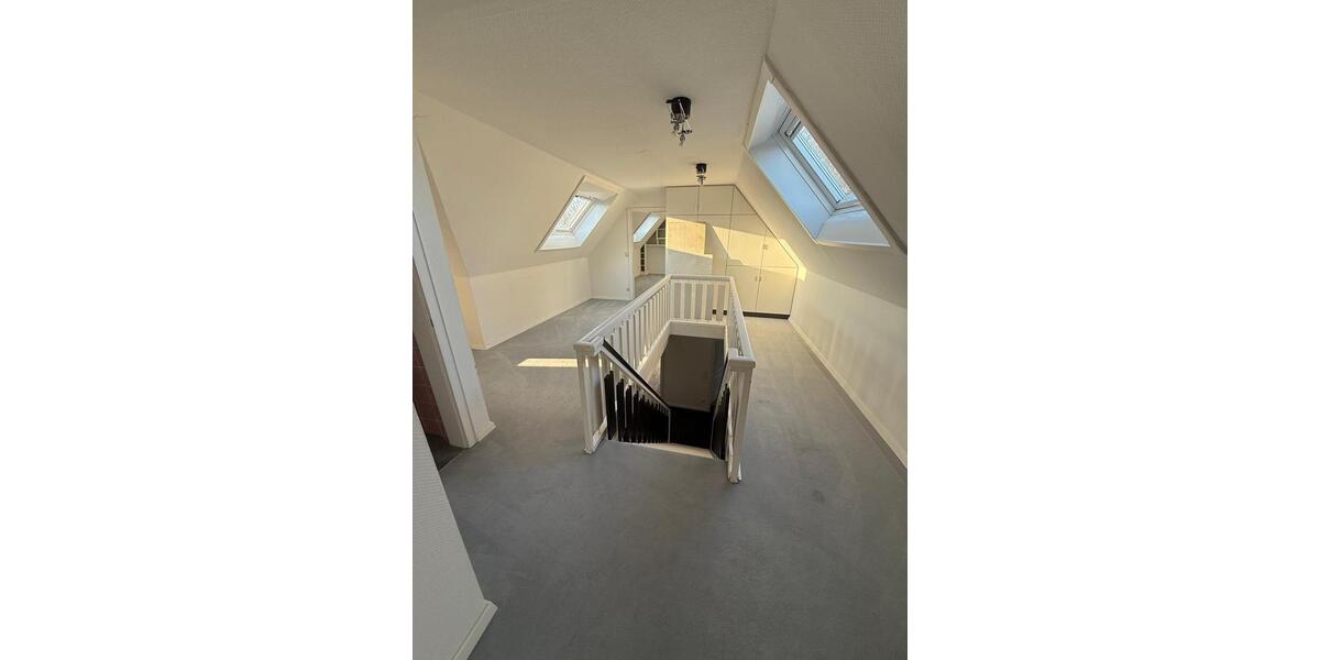 Doppelhaushälfte Soest - 6 Zimmer, 200 m&sup2;, 2.000&euro; | Angebot:25857395