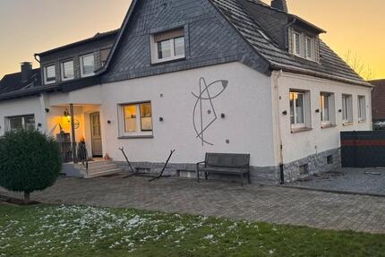 Doppelhaushälfte mit Charme zu Verkaufen! 5 zimmer