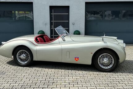 Jaguar XK 83.647 km 85.000 € Münster 48161