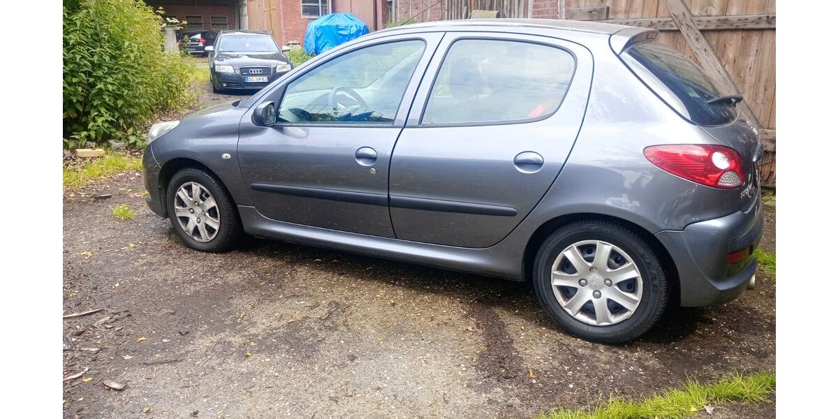 Peugeot 206 220.000 km 750 &euro; Lünen 44534