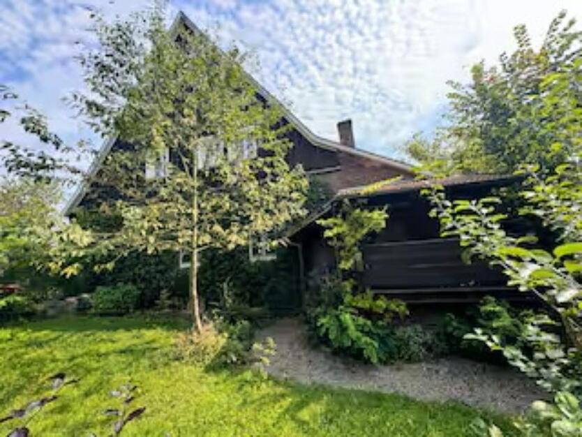 2-Zimmer-Wohnung – möbliert – BEFRIESTET zimmer
