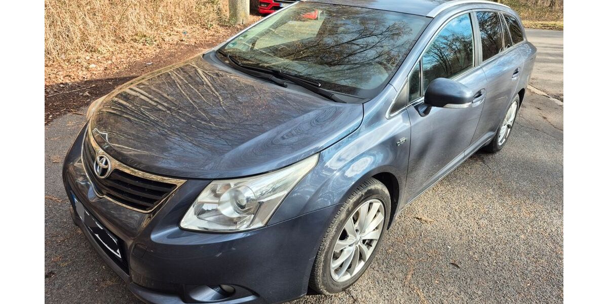 Toyota Avensis 198.000 km 3.500 &euro; Bergkamen 59192