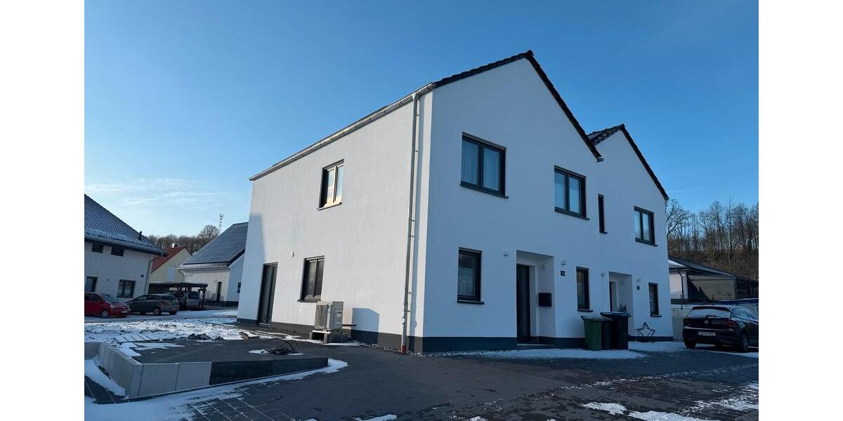 Exklusive Neubau-Doppelhaushälfte mit Garten in Ense 4 zimmer