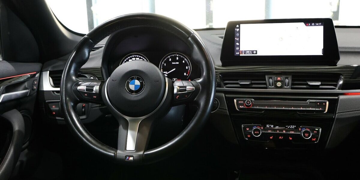 BMW X1 xDrive 20d M-SPORT SHADOW PANORAMA, LED 113.000 km 27.777 &euro; Hamm 59077