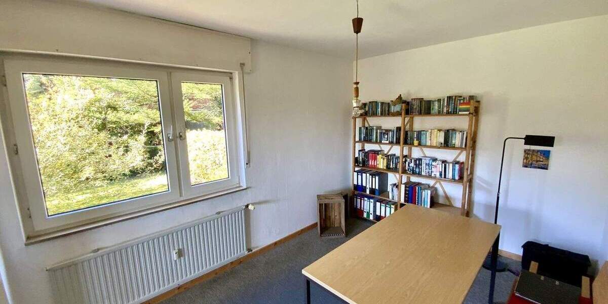 Werne-Nibelungenring: Ein- bis Zweifamilienhaus auf traumhaftem Grundstück in der Nähe des Dornbergs 6 zimmer