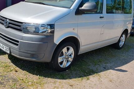 VW T5 Transporter 232.200 km 6.450 &euro; Selm 59379