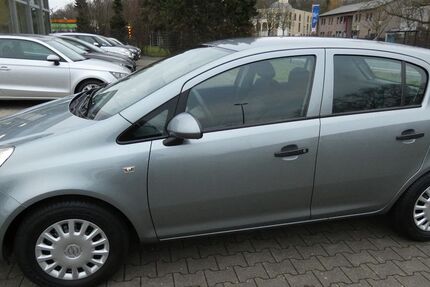 Opel Corsa 15.000 km 6.500 &euro; Bergkamen 59192