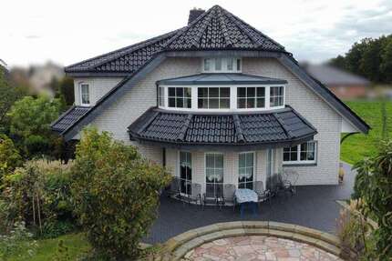 Haus zum Kaufen in Ennigerloh-Ostenfelde 1.075.000 € 301 m² 13 zimmer