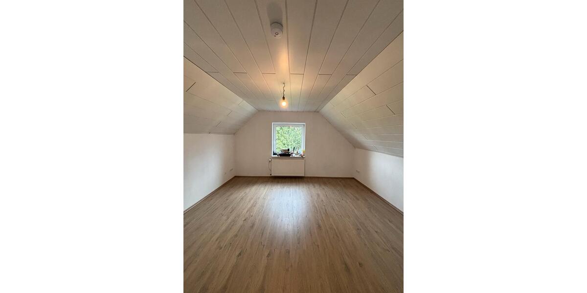 Dachgeschoßwohnung Unna Alte Heide - 2.5 Zimmer, 50 m&sup2;, 650&euro; | Angebot:26032948