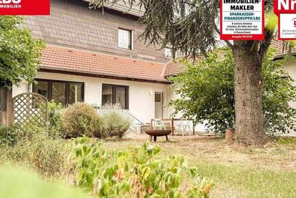 **Erdgeschosswohnung der Extraklasse mit Garten** 4 zimmer