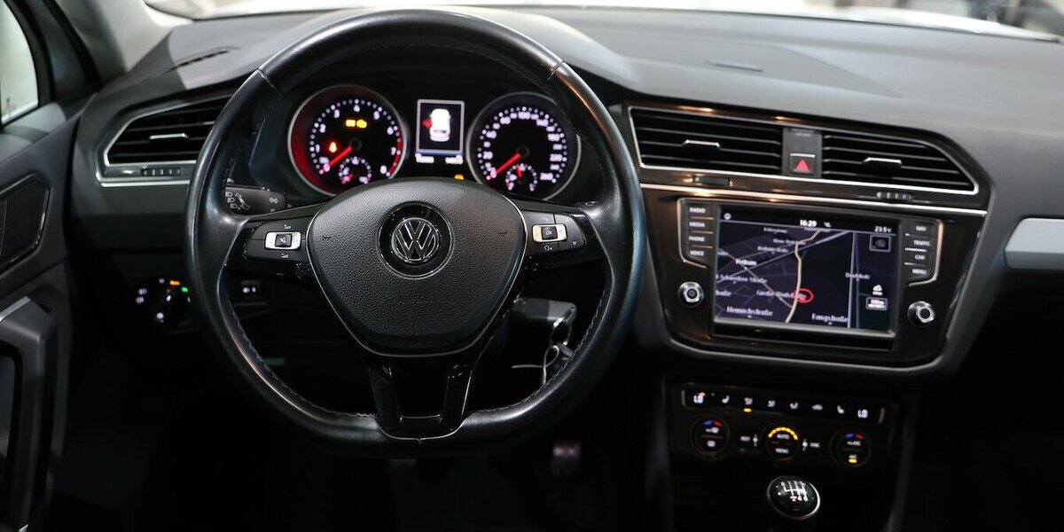 VW Tiguan 1.4 TSI Comfortline BMT WHITE / NAVI-DM 102.000 km 14.555 &euro; Hamm 59077