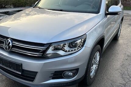 VW Tiguan 212.500 km 8.899 € Welver 59514