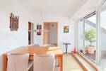 Über den Dächern der Stadt: Außergewöhnliche DG-Wohnung mit Terrasse und Blick über Stuttgart
