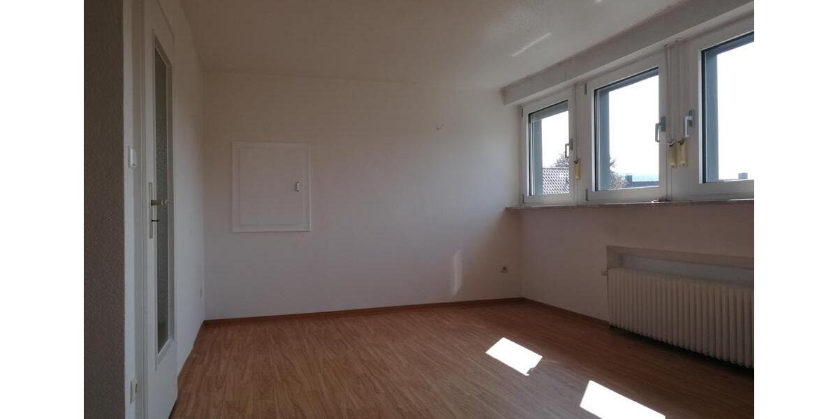 Dachgeschoßwohnung Wickede (Ruhr) - 3 Zimmer, 75 m&sup2;, 550&euro; | Angebot:26373562