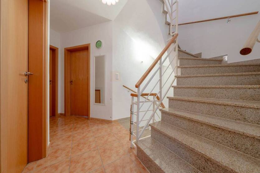 Familienfreundliche Doppelhaushälfte in ruhiger Wohnlage mit Terrasse und Garten 4 zimmer