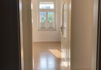 Tolle, helle und renovierte 3 Zimmerwohnung zu vermieten.
