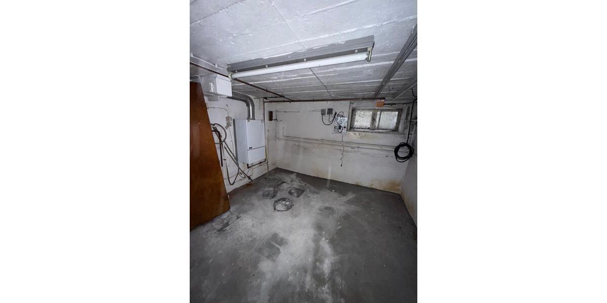 Großes Sieben-Zimmer-Reihenmittelhaus in Massivbauweise | 120 m² 7 zimmer