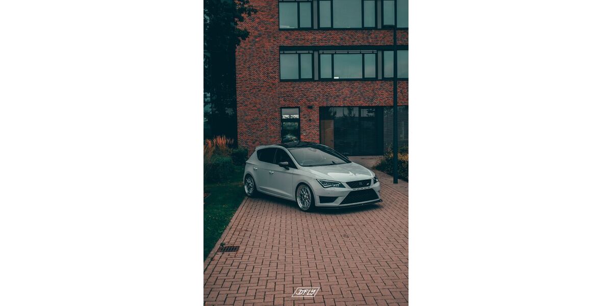 Seat Leon 121.404 km 21.999 &euro; Selm 59379