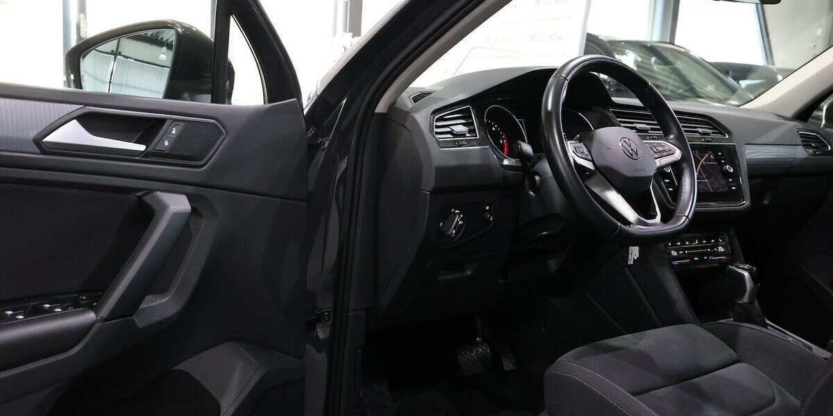 VW Tiguan 2.0 TDI DSG 4M IQ LIFE LED, HEAD-UP, NAVI 105.000 km 23.111 &euro; Hamm 59077