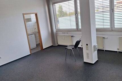 Ffm.-Griesheim: Büro ca. 125 m² - Flughafen und Messe schnell erreichbar
