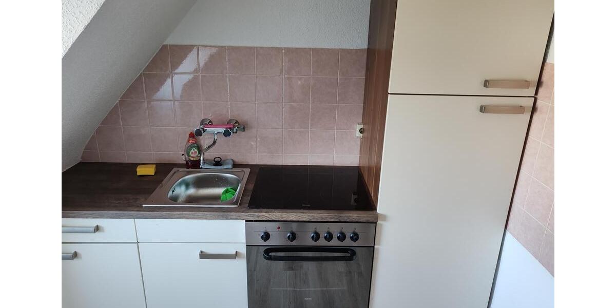 Gemütliche Dachgeschosswohnung mit zusätzlichem Hobbyraum 2 zimmer