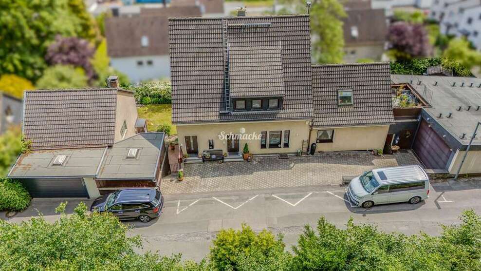 Haus zum Kaufen in Iserlohn 598.000 € 330 m²