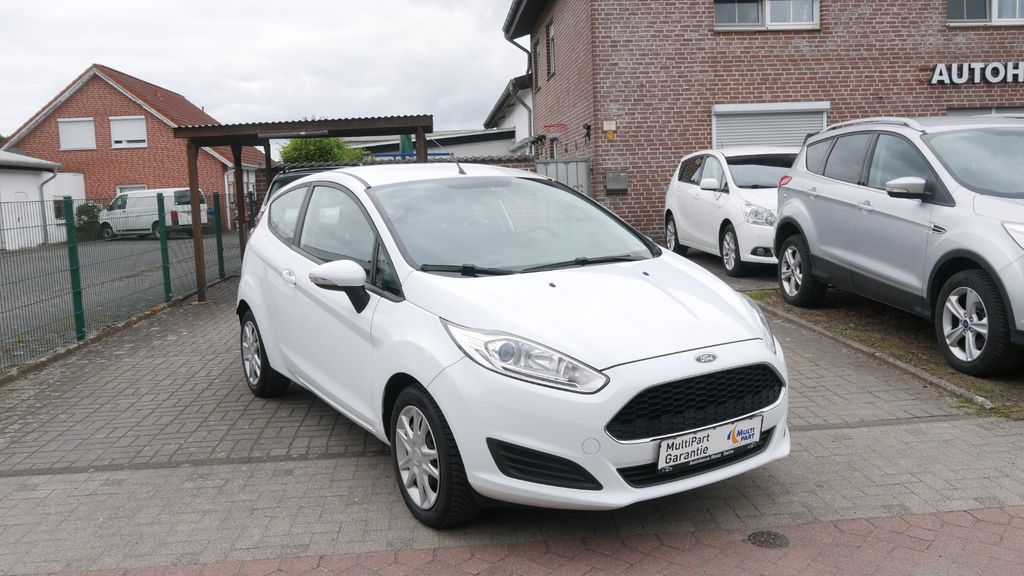 Ford Fiesta 172.215 km 3.990 &euro; Selm 59379