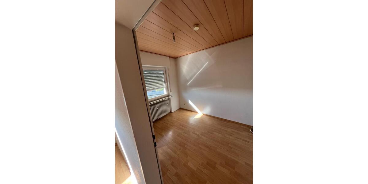 Etagenwohnung Wickede (Ruhr) - 4 Zimmer, 107 m&sup2;, 1.150&euro; | Angebot:26320474