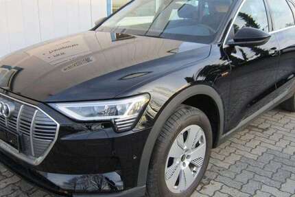 Audi e-tron 29.900 km 26.490 &euro; Beckum 59269