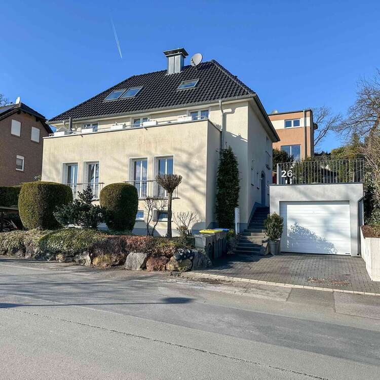 Haus zum Kaufen in Iserlohn 679.000 € 216 m²