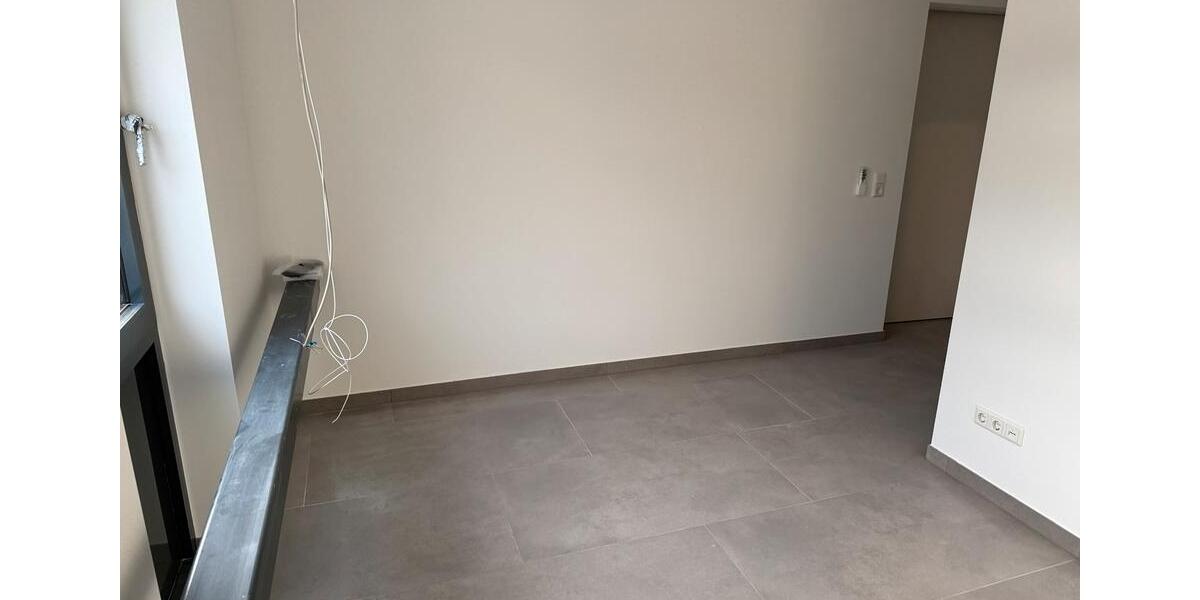 Vollausgestattete Werkstatt zu Vermieten zimmer