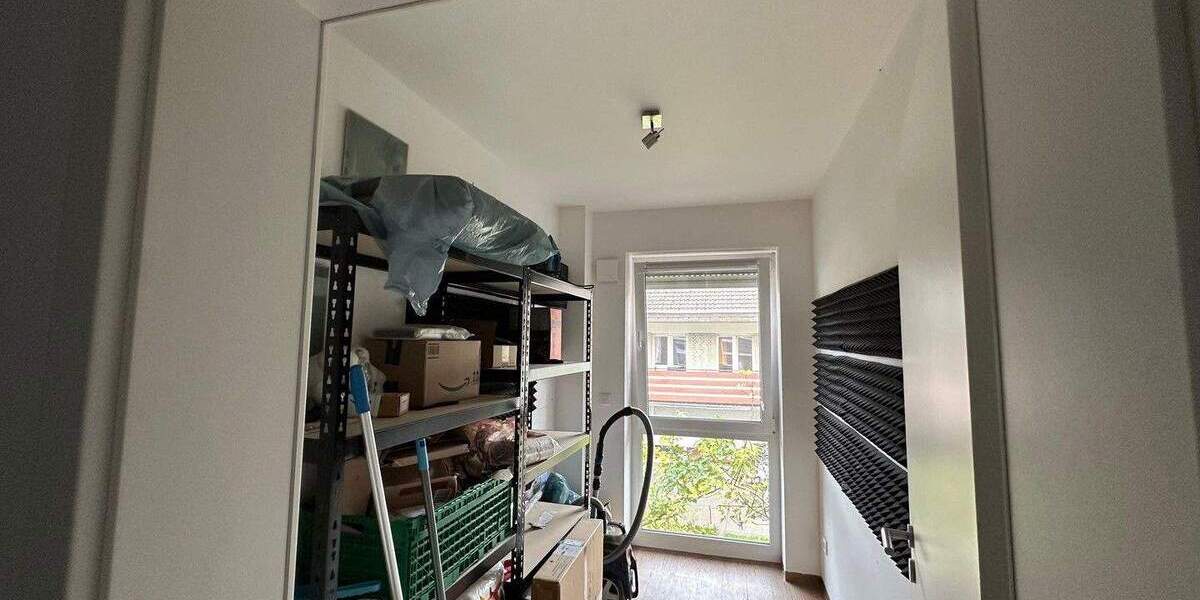 Komfort bei niedrigen Nebenkosten mit Fußbodenheizung, 3xLAN, 2xSat, Lüftung, EEK A, Balkon 2 zimmer