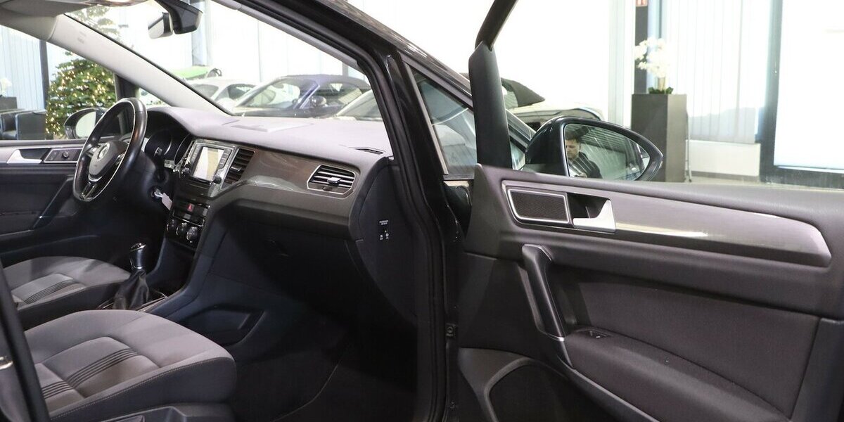 VW Golf Sportsvan 1.4 TSI ALLSTAR / XENON, NAVI-DM 119.000 km 11.777 &euro; Hamm 59077