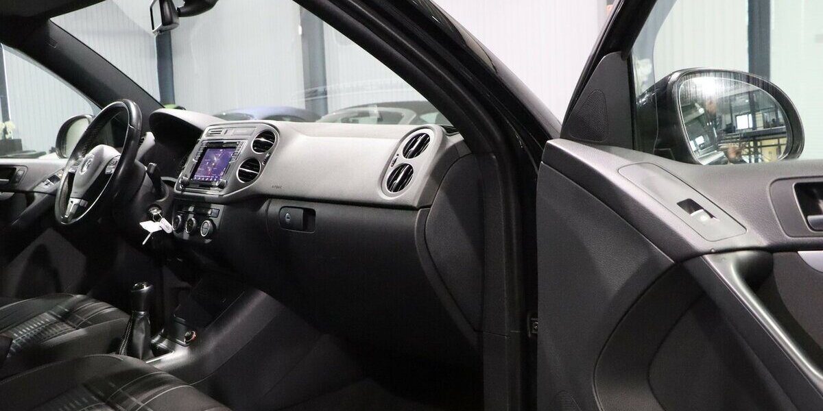 VW Tiguan 2.0 TDI LOUNGE SPORT & STYLE NAVI+KAMERA 149.000 km 13.777 &euro; Hamm 59077