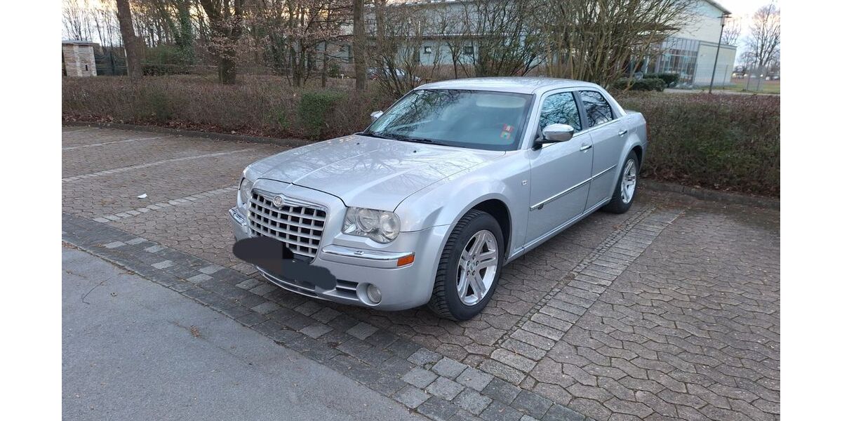 Chrysler 300C 263.300 km 5.700 &euro; Hamm 59071