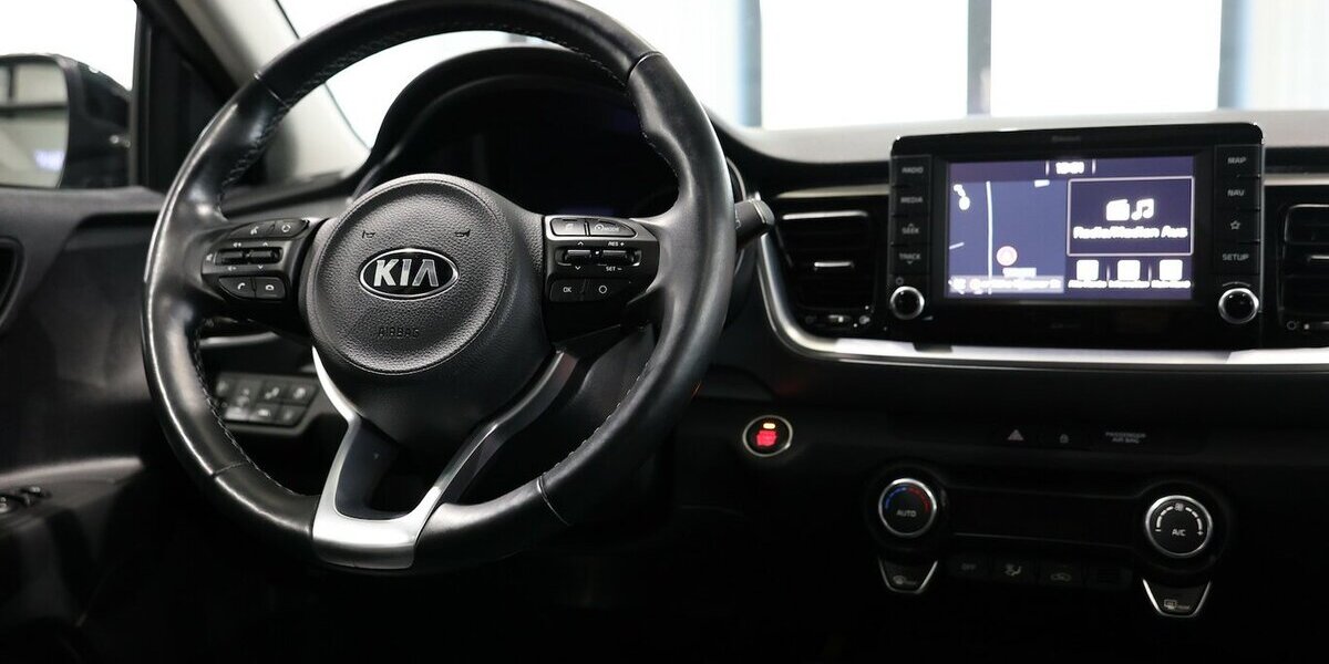 Kia Stonic 1.0 T-GDI PLATIUM-EDITION / SCHIEBEDACH / 62.000 km 14.777 &euro; Hamm 59077