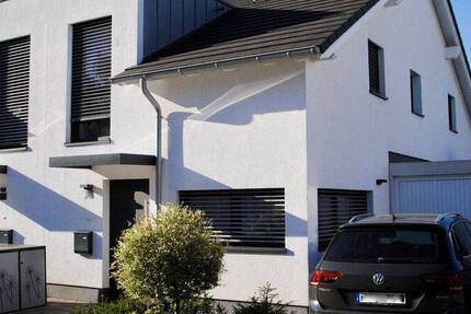 Neuwertige Doppelhaushälfte von 2021- modern, energieeffizient & sofort bezugsbereit! 3 zimmer